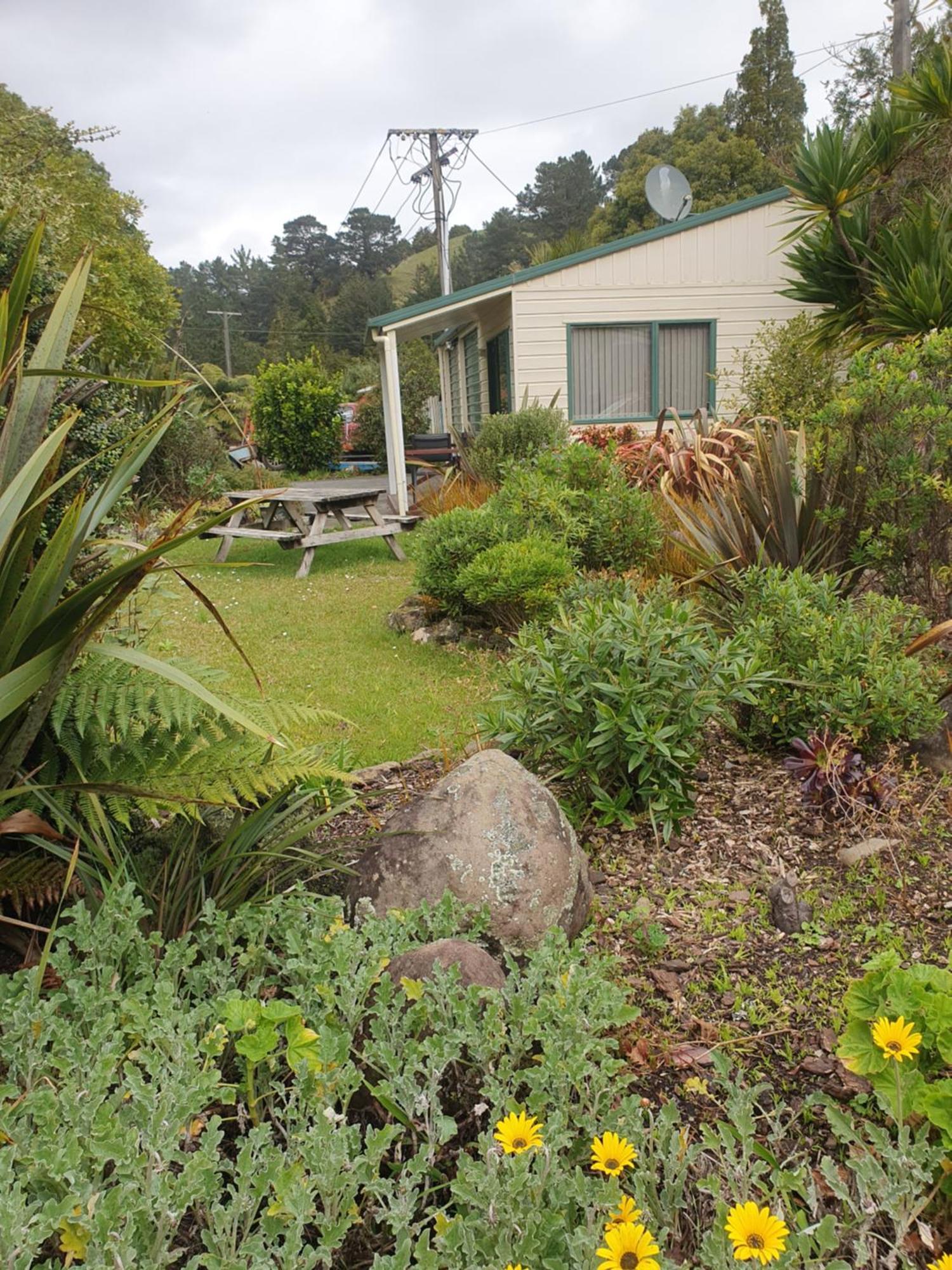 Kauri Coast Top 10 Holiday Park Kaihu Экстерьер фото